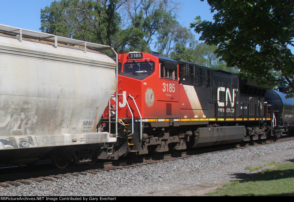 CN ES44AC #3185